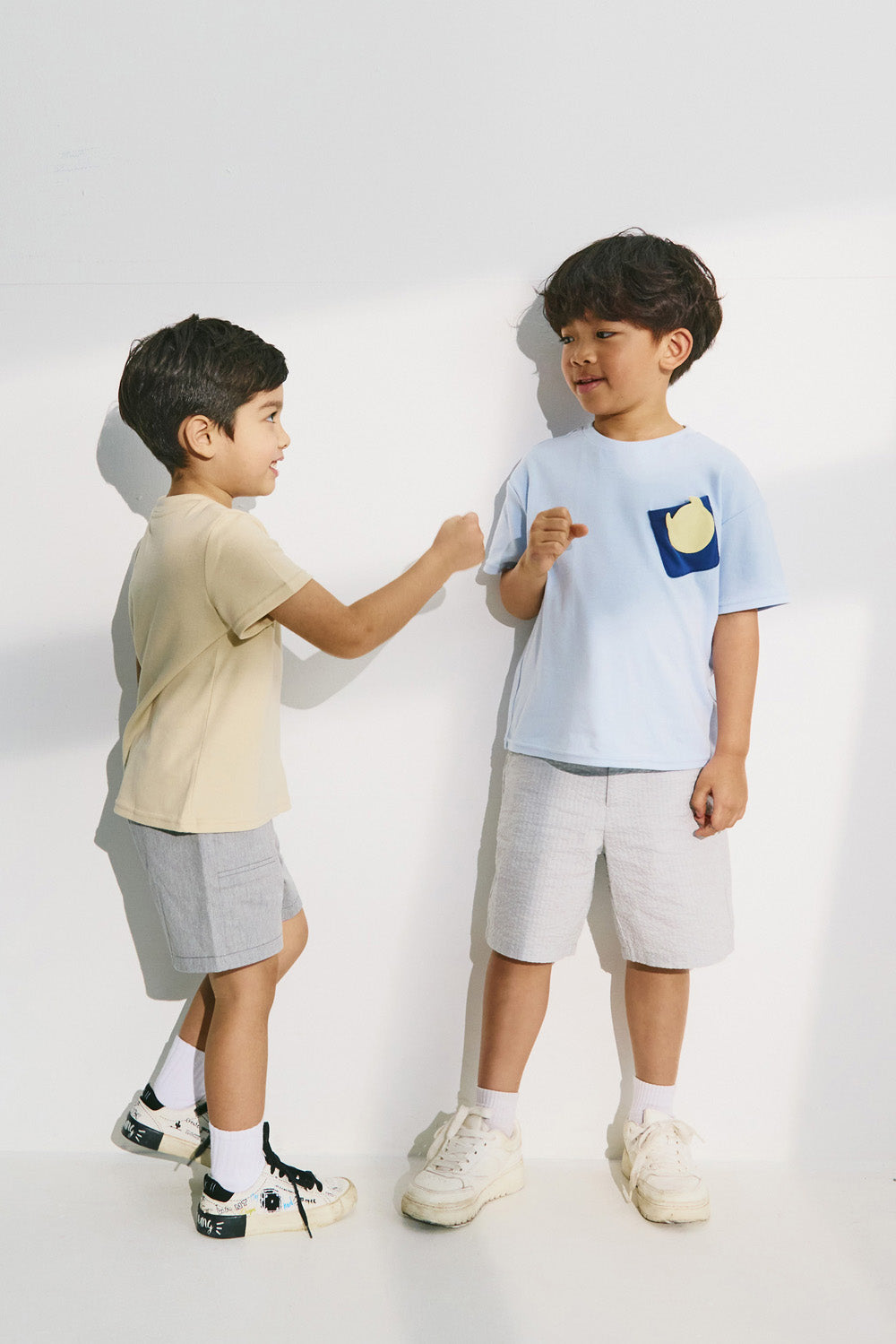 【予約商品】Main コレクション:Weekend ポケット付きTシャツ