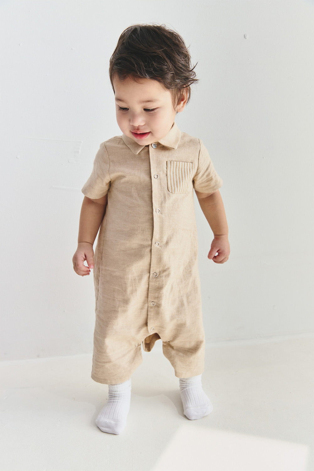 【予約商品】Main コレクション:Pure Form シャツベビーロンパース