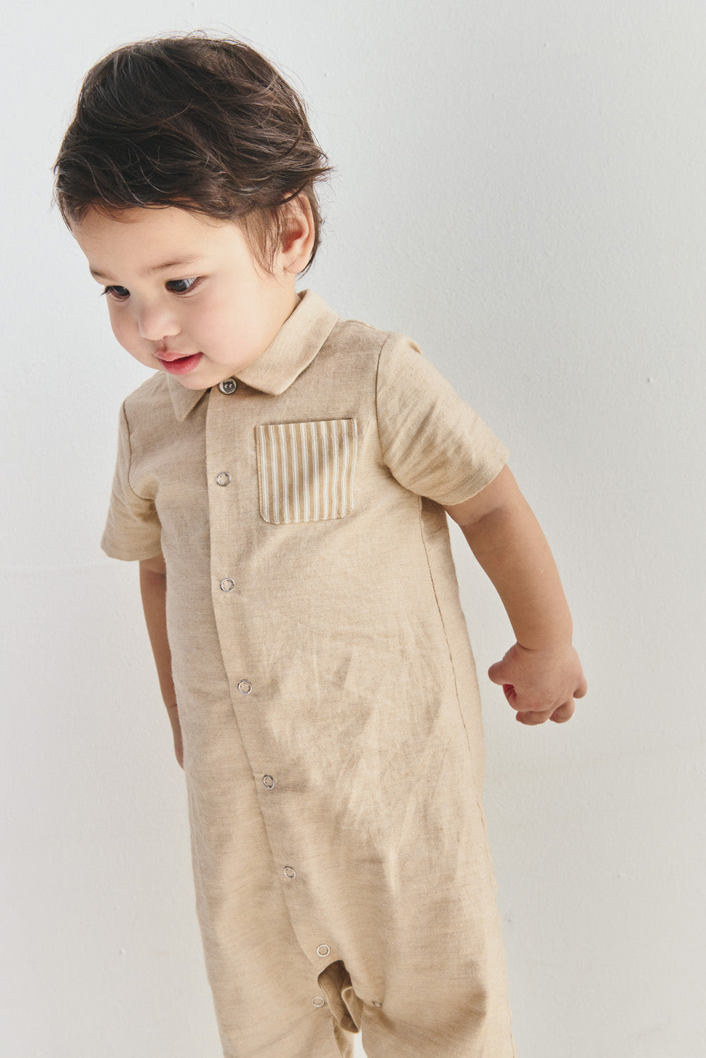 【予約商品】Main コレクション:Pure Form シャツベビーロンパース