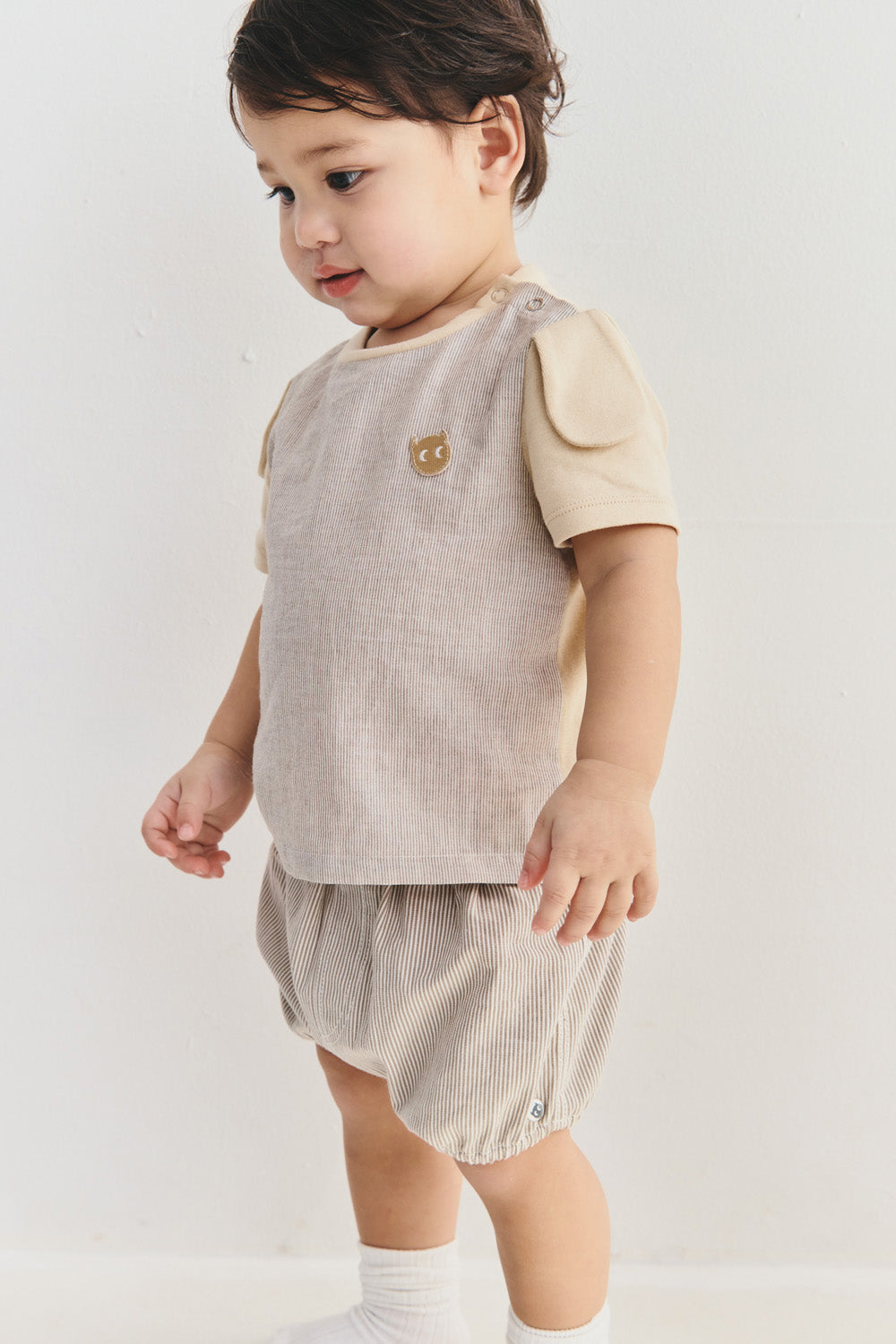 【予約商品】Main コレクション:Everyday 子犬の耳付きTシャツ