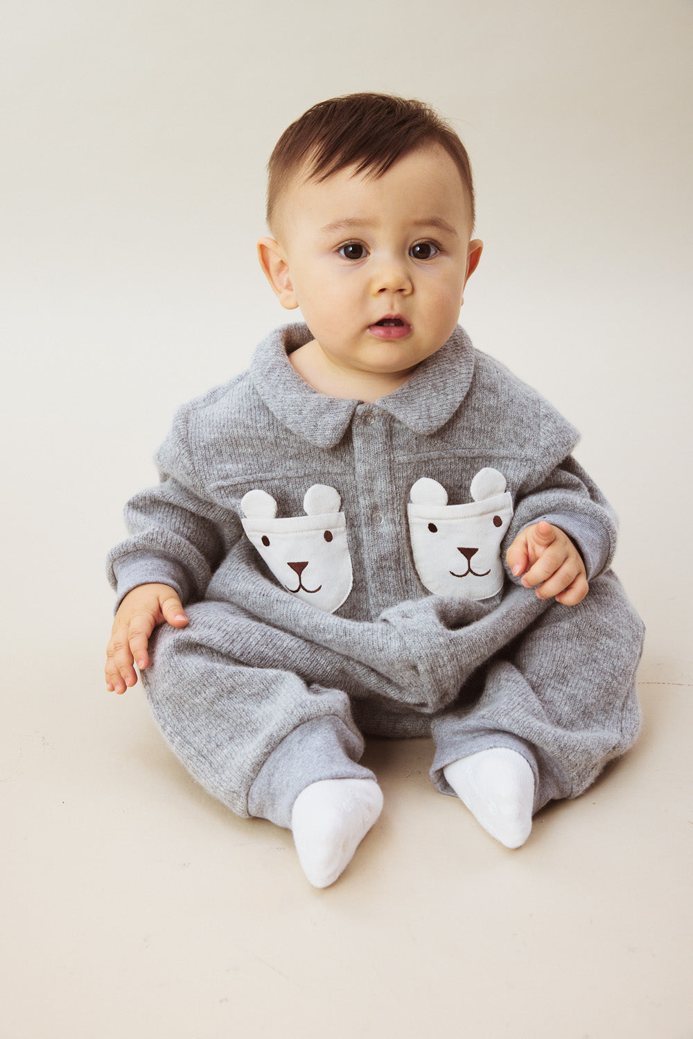【予約商品】Luxuryコレクション:Woodland Bear ウールライクテクスチャー クマポケット長袖カバーオール