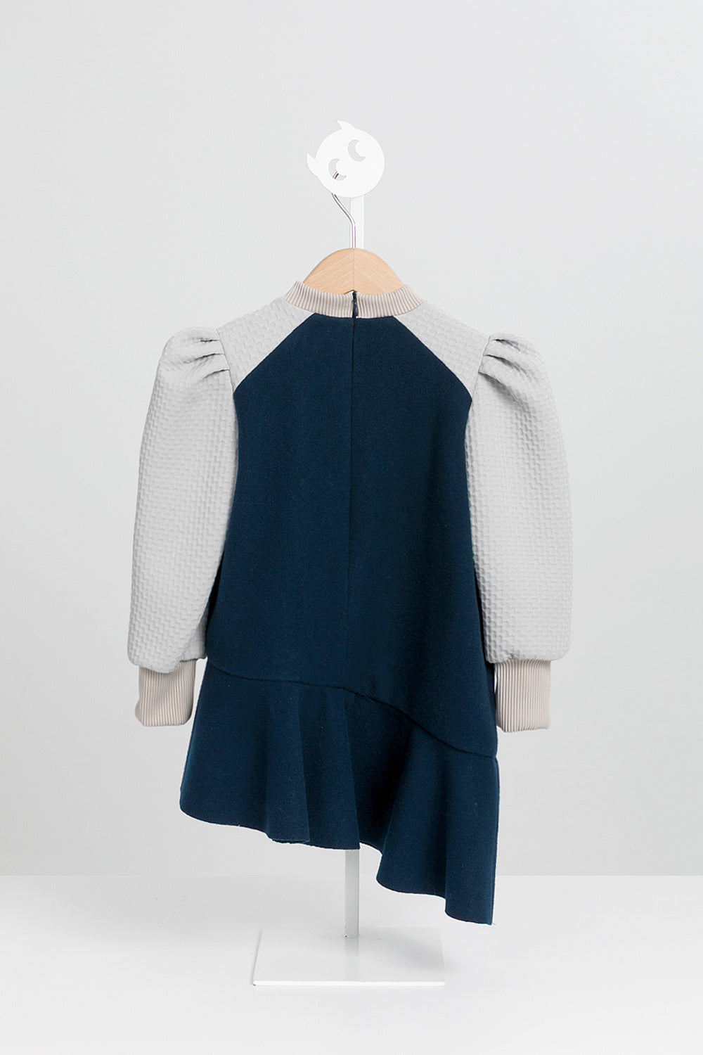 【予約商品】Luxuryコレクション:アシンメトリーウールロング丈トップス