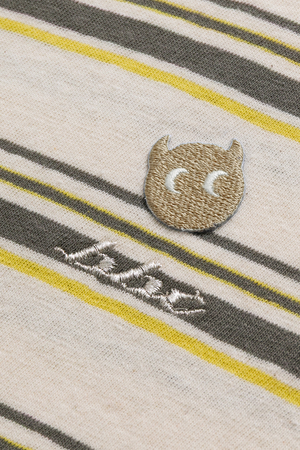 【予約商品】Mainコレクション:Hidden Path ワイドボーダー キャラクター刺繍長袖トップス