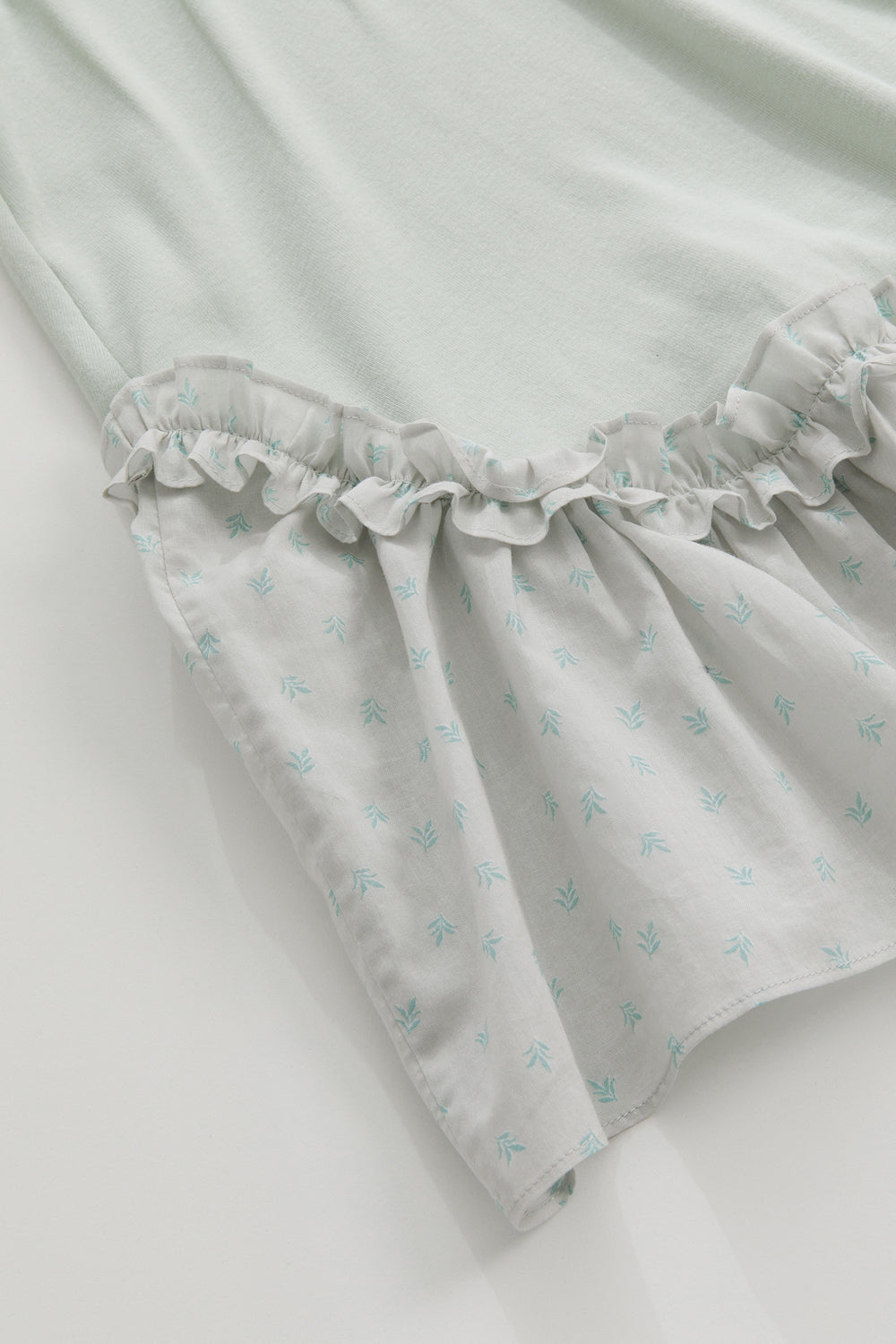 【予約商品】Main コレクション:Nuage バタフライパフスリーブワンピース