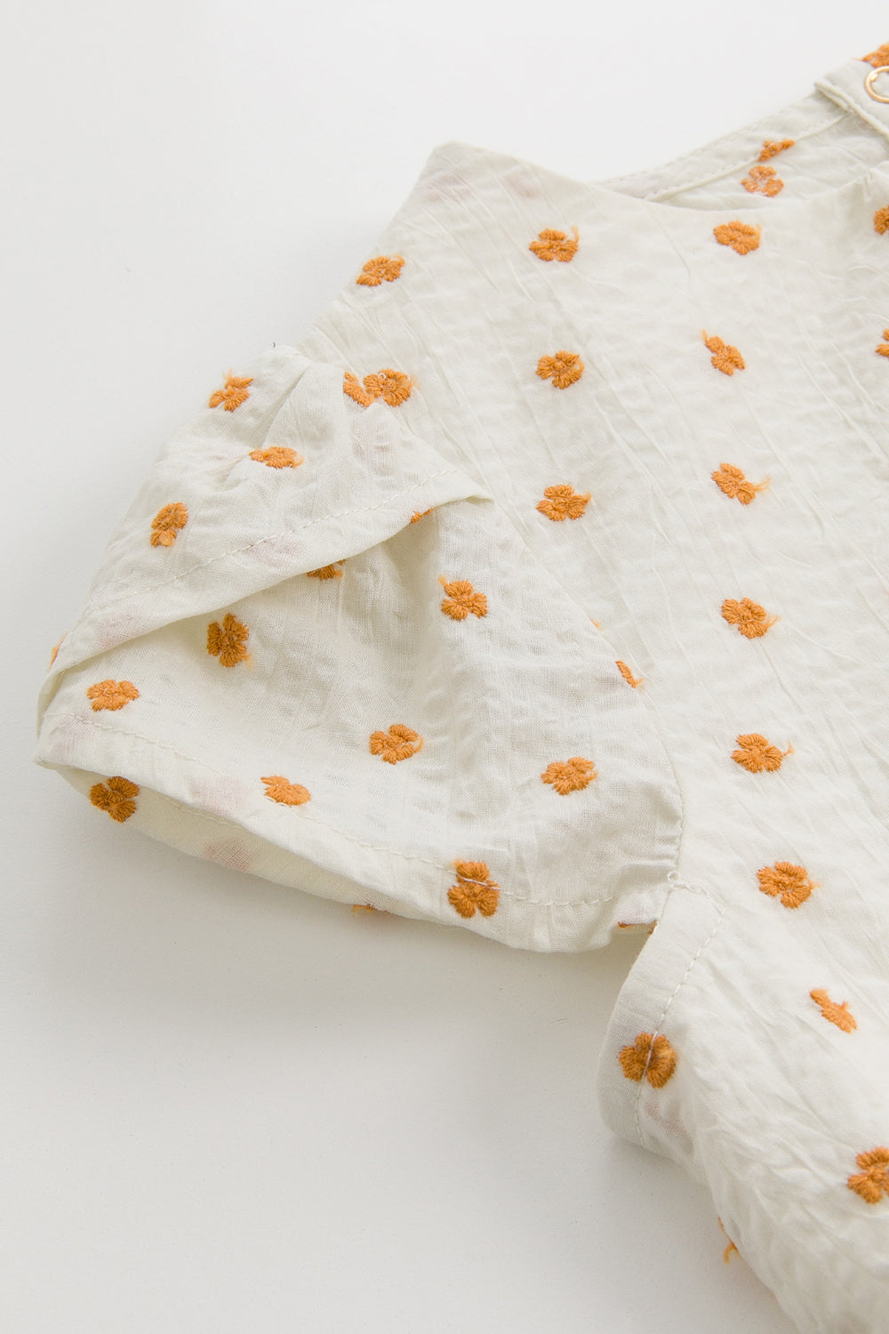 【予約商品】Luxury コレクション:Lumi ペタルスリーブトップス