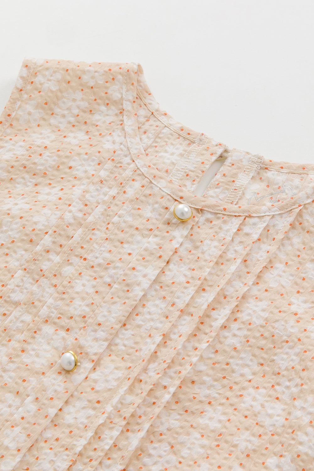 【予約商品】Luxury コレクション:Bloom ピンタックフロントノースリーブトップス