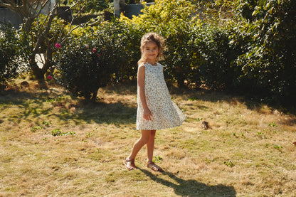 Luxuryコレクション: Floral - フローラ フレンチ風花柄ノースリーブワンピース