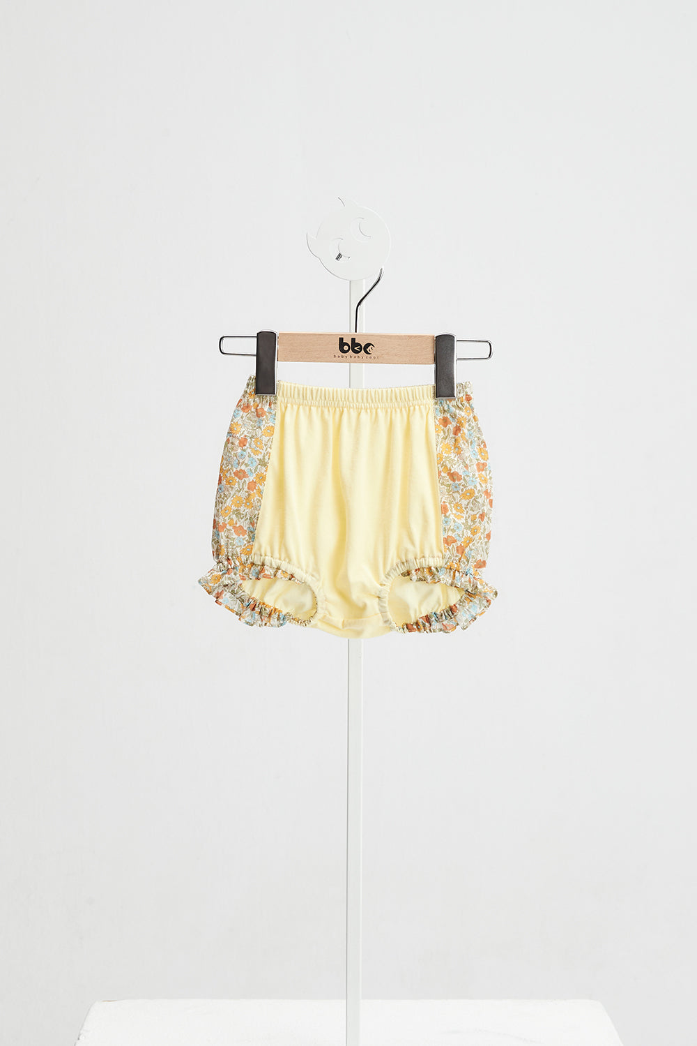 Main コレクション：Floral - フローラルフレンチ風花柄切替えフリルブルマ