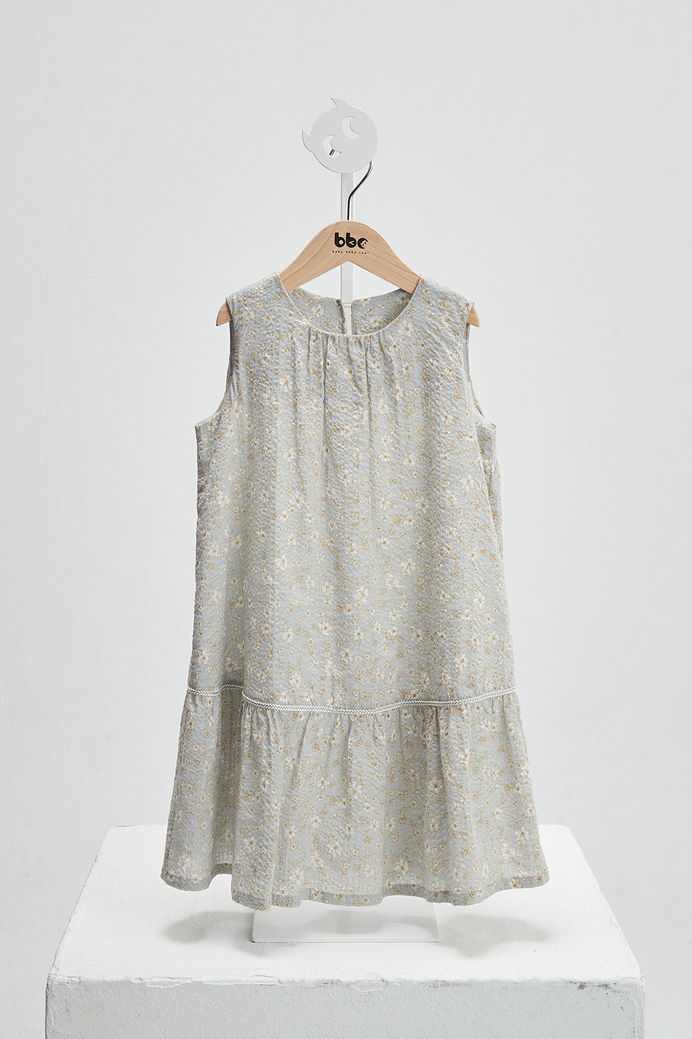 Luxuryコレクション: Floral - フローラ フレンチ風花柄ノースリーブワンピース