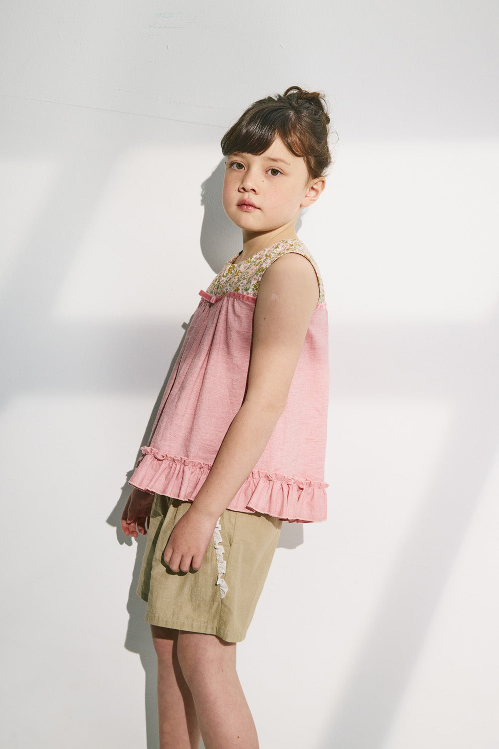 【予約商品】Luxury コレクション：Petit フラワープリントノースリーブトップス
