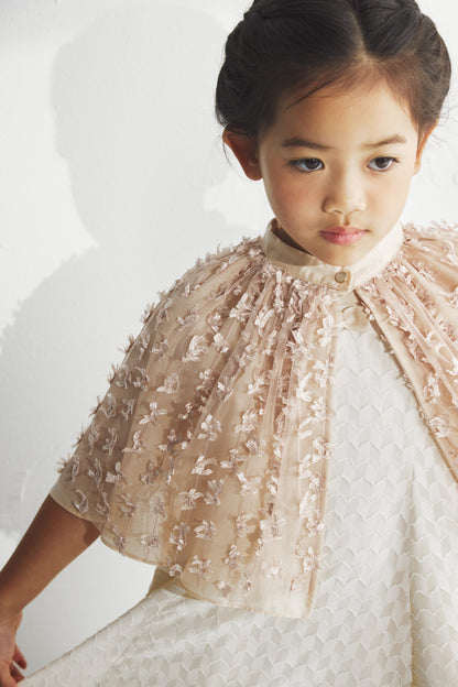 【予約商品】Luxury コレクション：Soft Wings リボン付きケープ