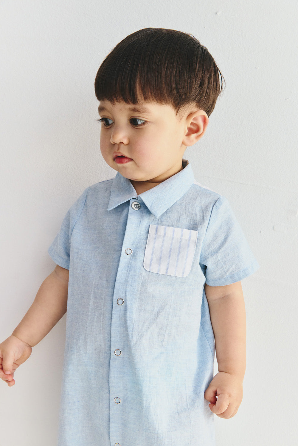 【予約商品】Main コレクション：Pure Form シャツベビーロンパース