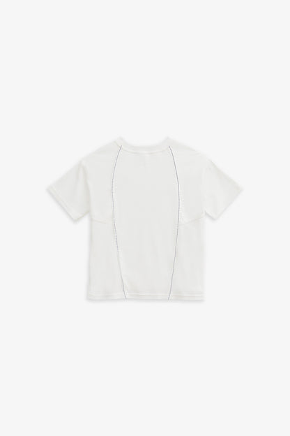 【予約商品】Main コレクション：Clean Cut ラインデザインロゴTシャツ