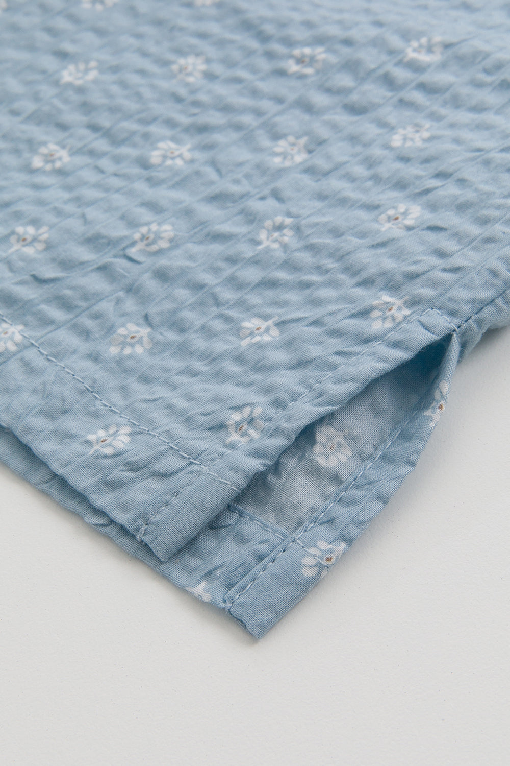 【予約商品】Luxury コレクション：Soft Motif  総柄プリントテーラードカラーシャツ